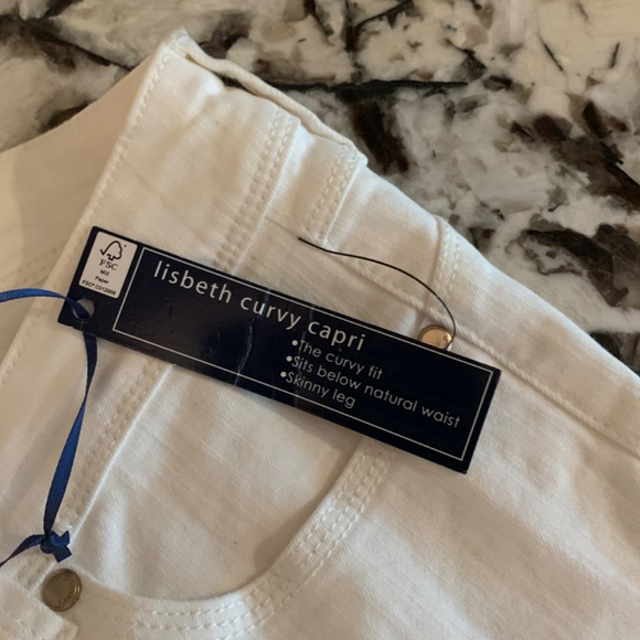 Bandolino Lisbeth curvy stretch Capri in white. NWT. Retail 78.99 - Picture 6 of 7